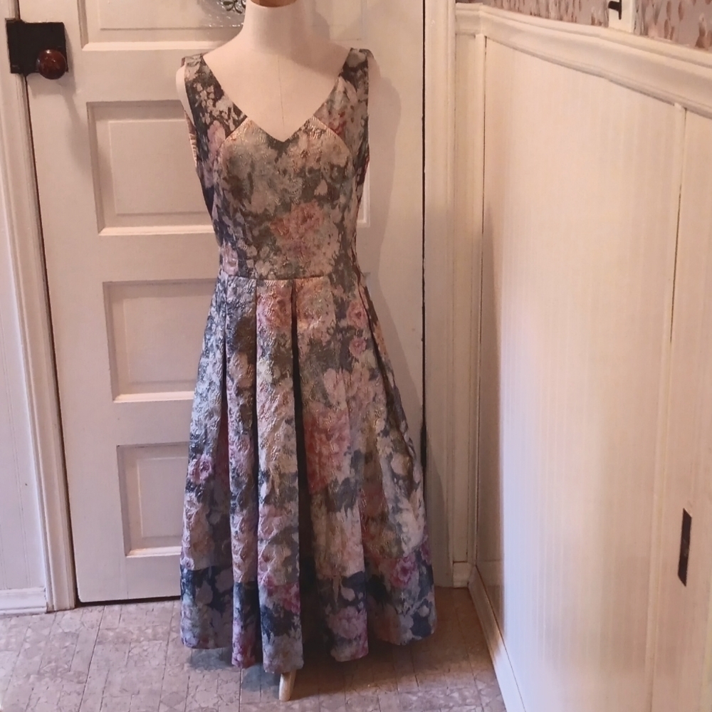 Roman formal dress 👗